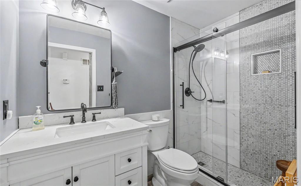 21212 Oak Trail