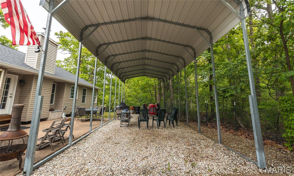 21212 Oak Trail