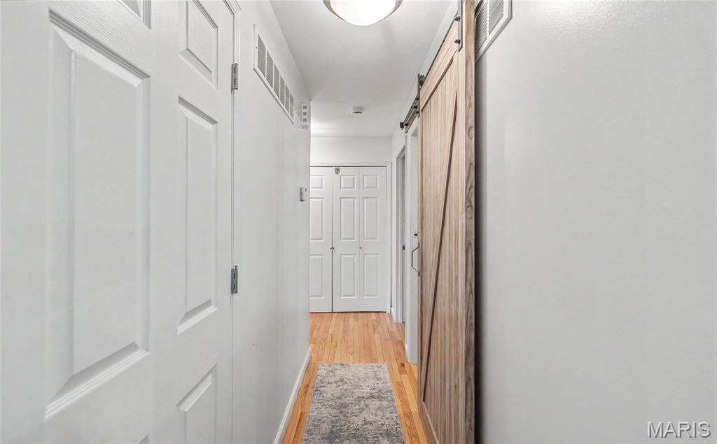 21212 Oak Trail