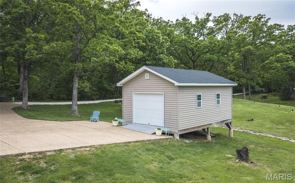 21212 Oak Trail