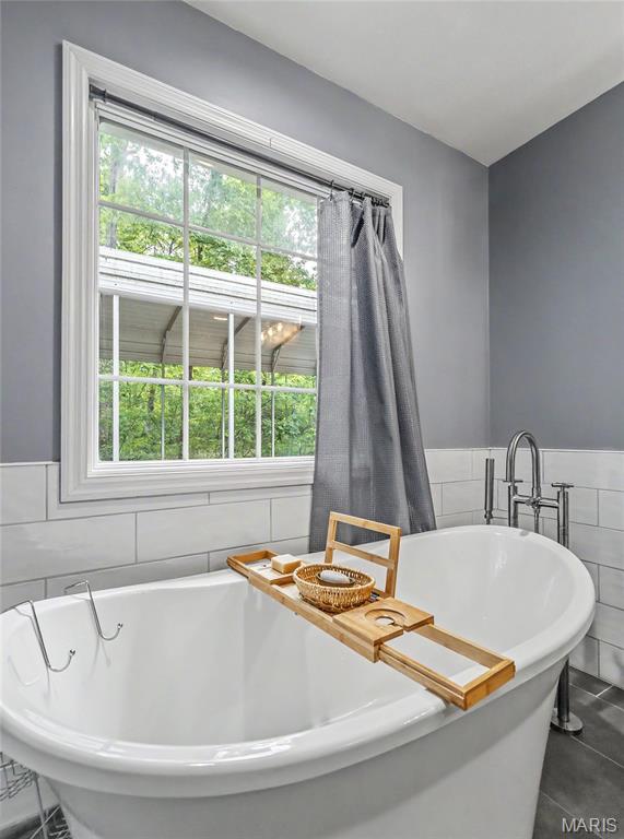 21212 Oak Trail