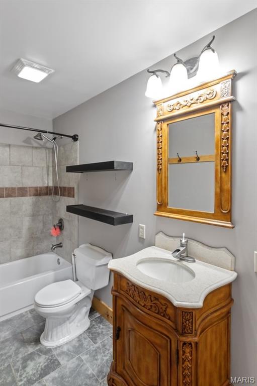 323 Lake Shore Drive
