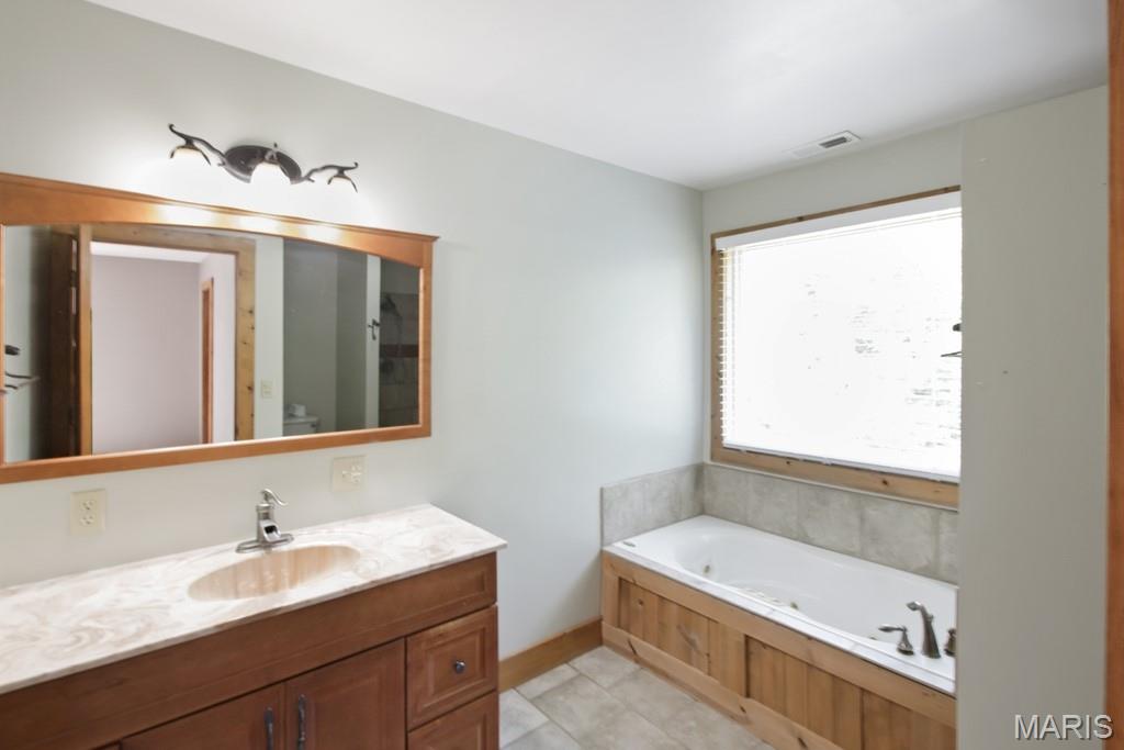 323 Lake Shore Drive