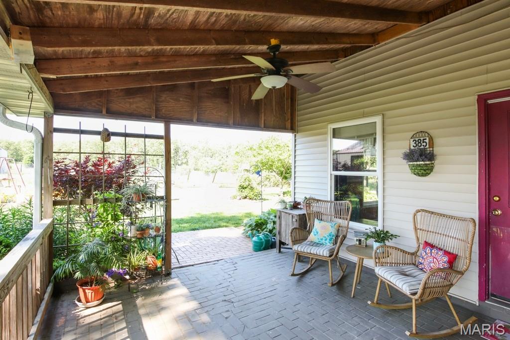 385 Woods Farm Road