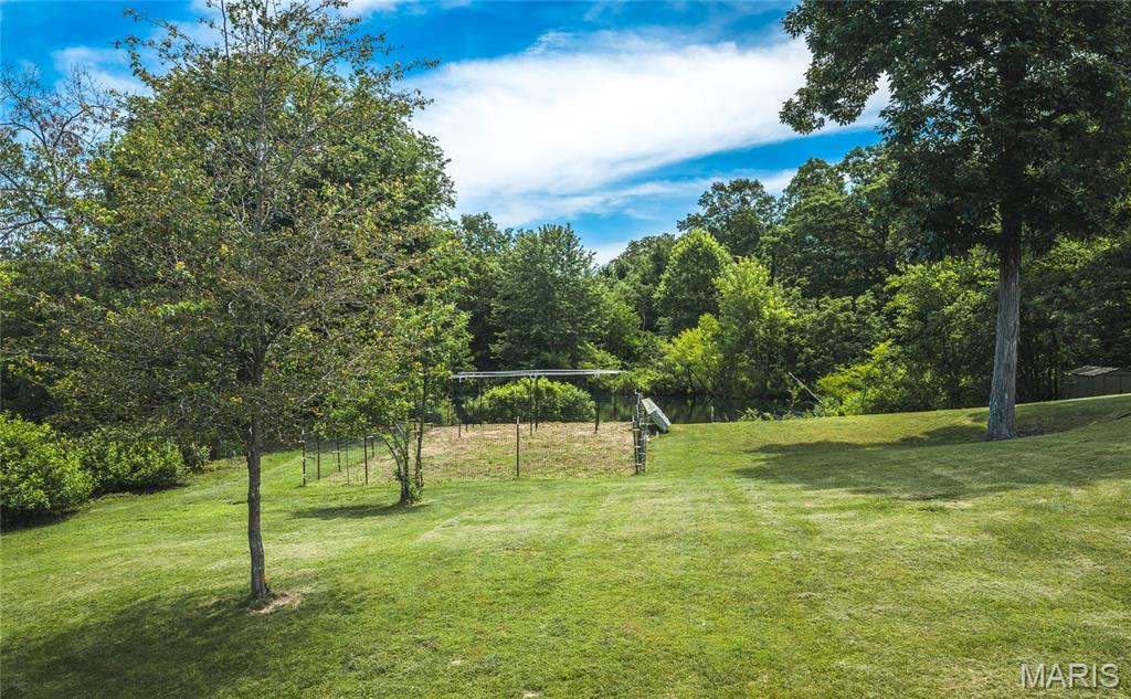21212 Oak Trail