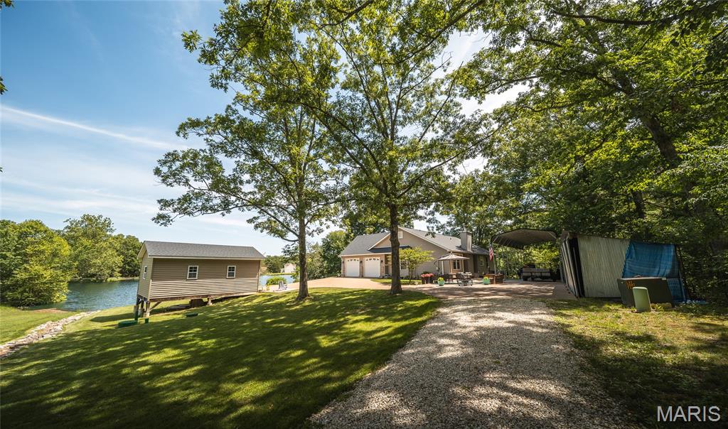 21212 Oak Trail