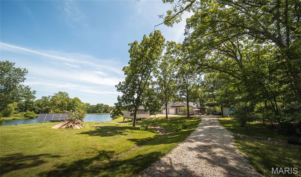21212 Oak Trail