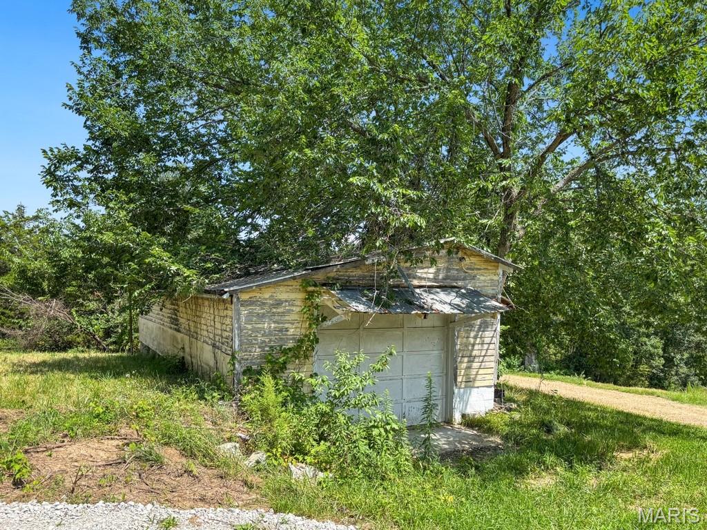 2115 Hwy 28