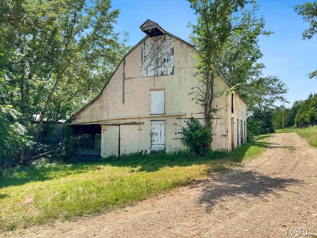 2115 Hwy 28