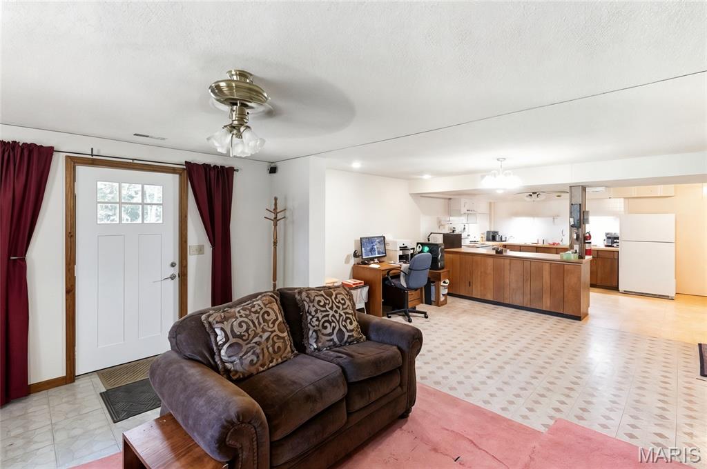 3765 Tower Grove Road