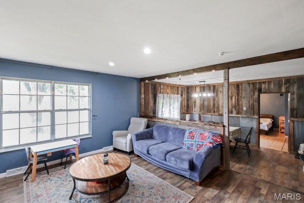 325 Lake Shore Drive