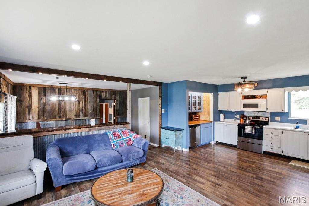 325 Lake Shore Drive