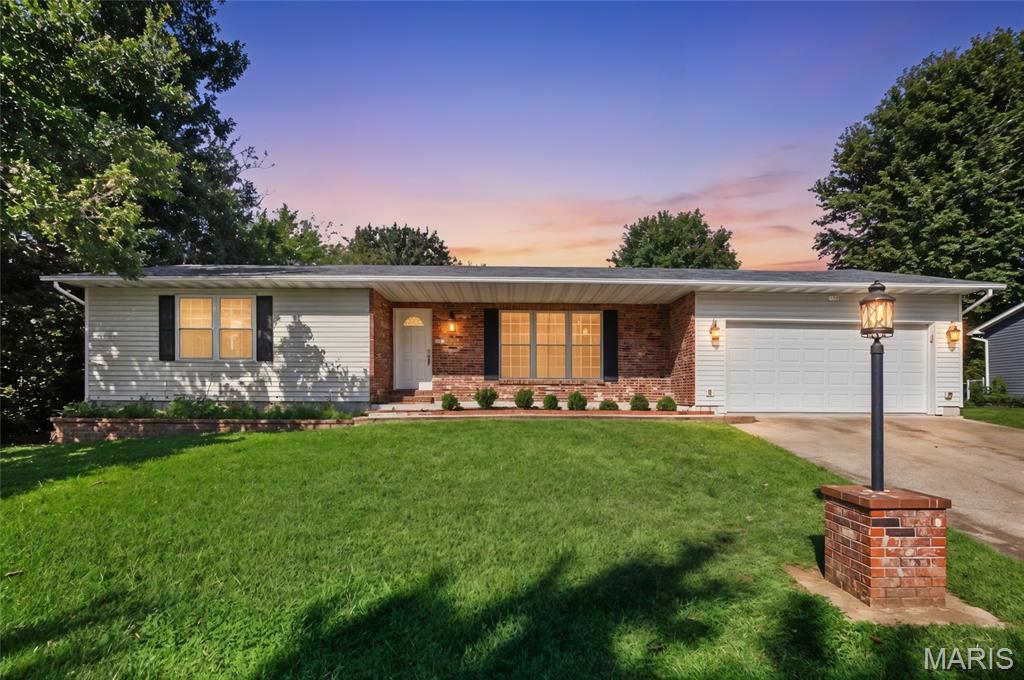 641 Falcon Drive