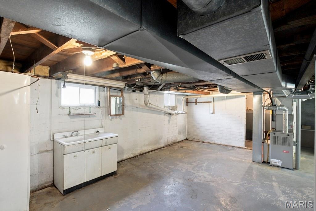 301 Red Oak Avenue