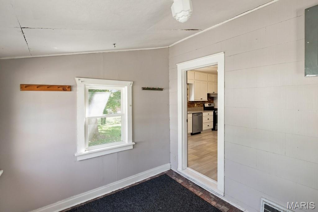 301 Red Oak Avenue