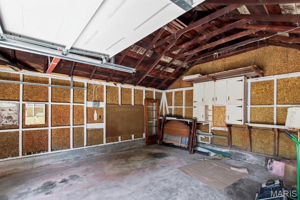 301 Red Oak Avenue