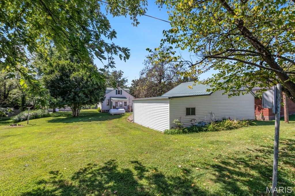301 Red Oak Avenue