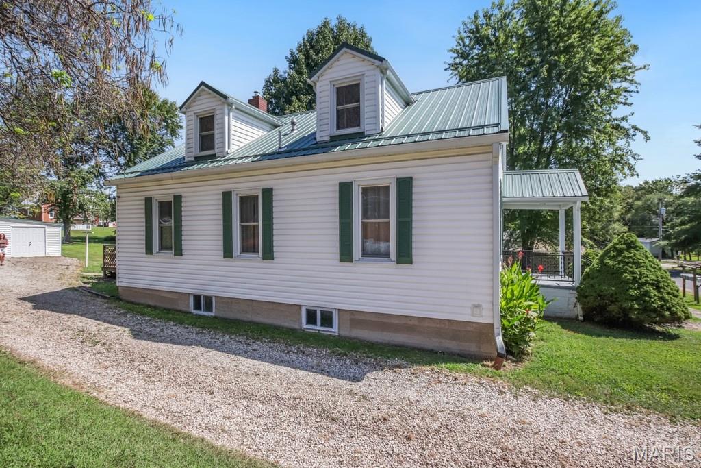 301 Red Oak Avenue