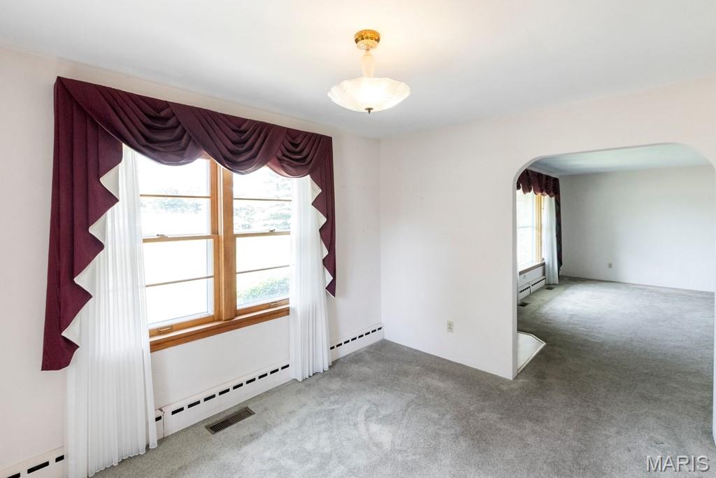 996 W Springfield Road