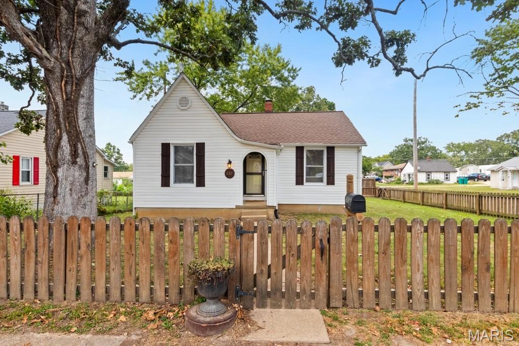 237 Watson Road, 225 Hobart Street