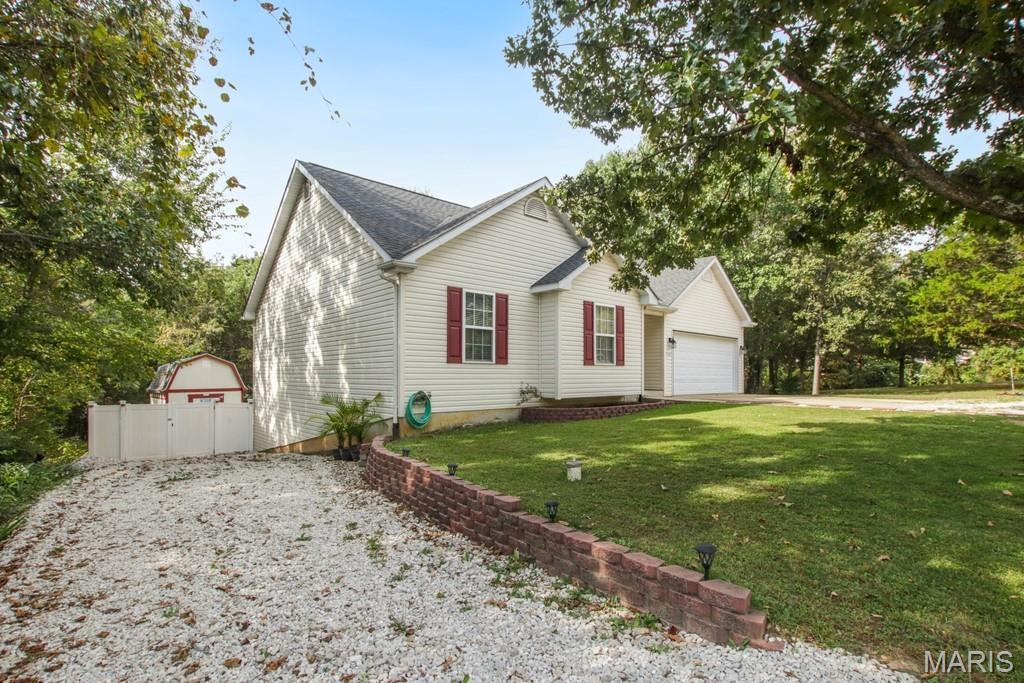 528 Bluebird Lane