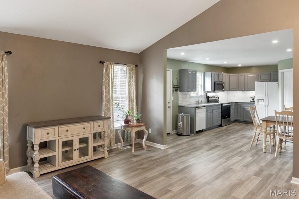 528 Bluebird Lane