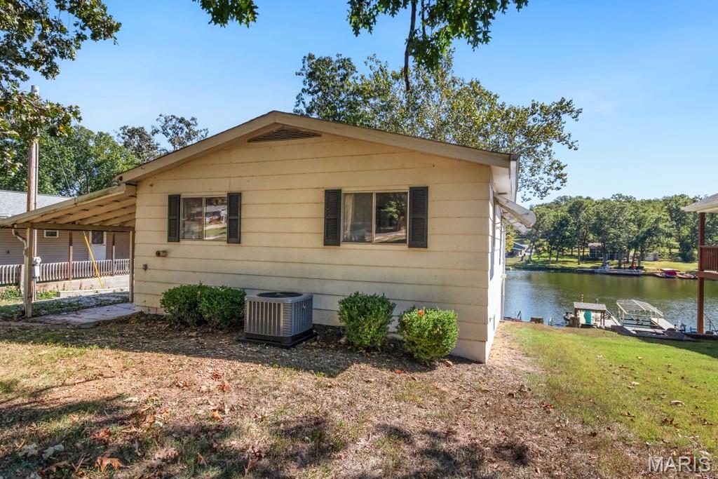 1862 Lakeshore Drive