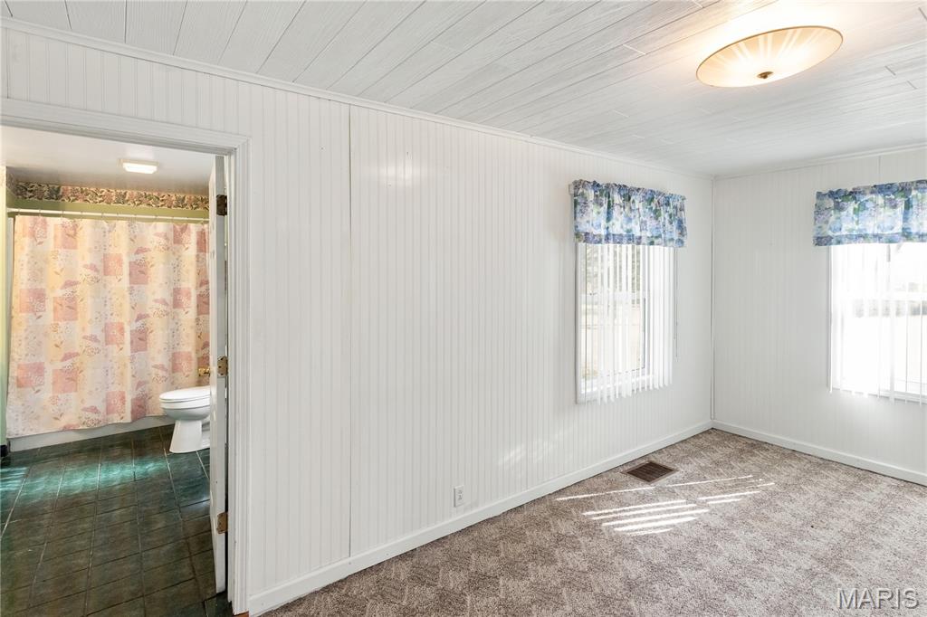 385 Woods Farm Road