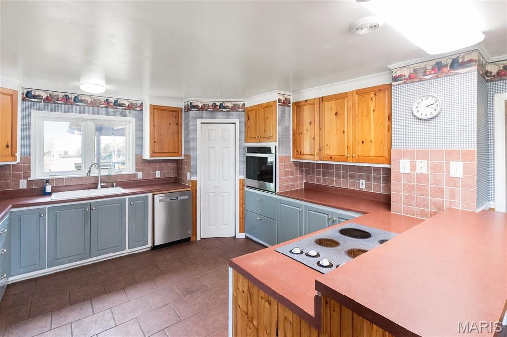 385 Woods Farm Road