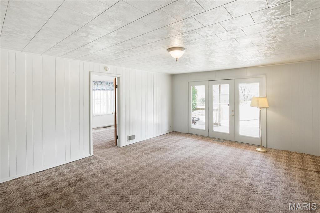 385 Woods Farm Road