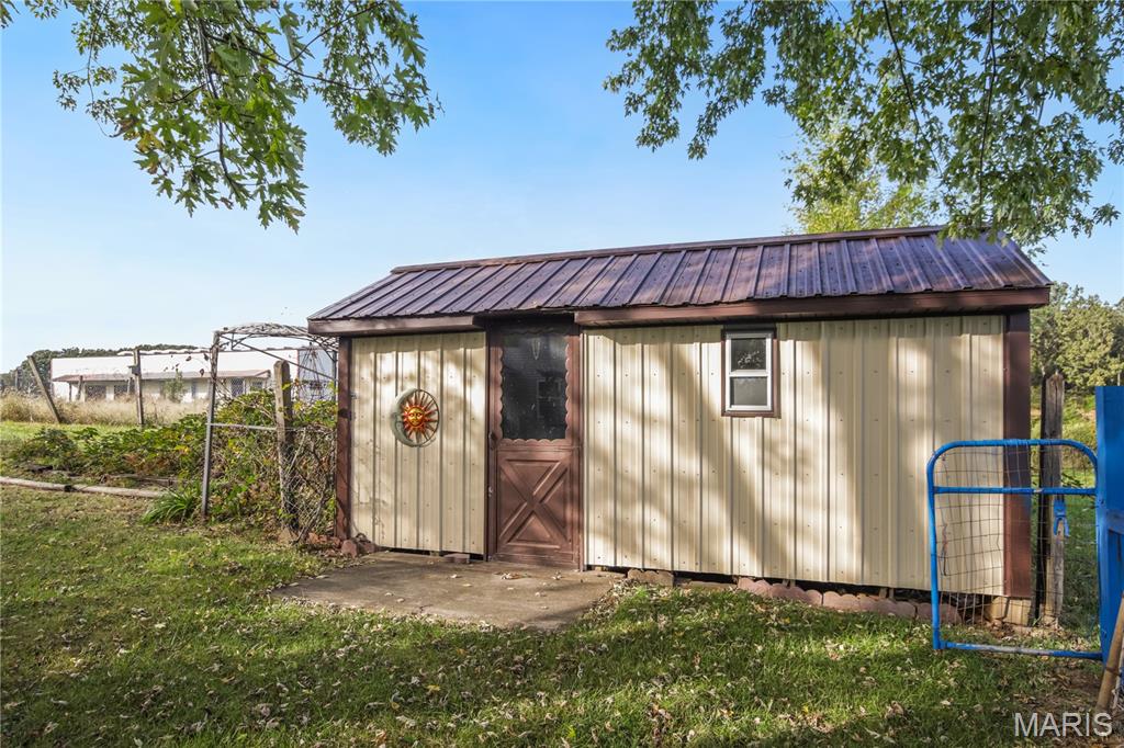 385 Woods Farm Road