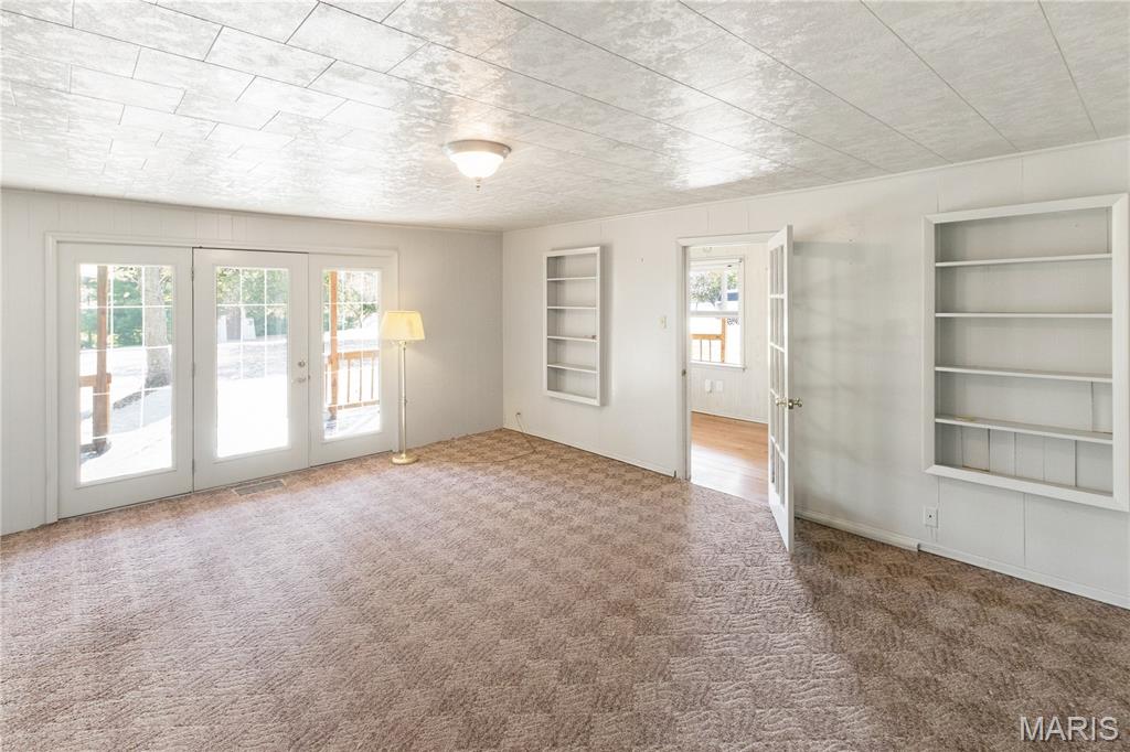 385 Woods Farm Road