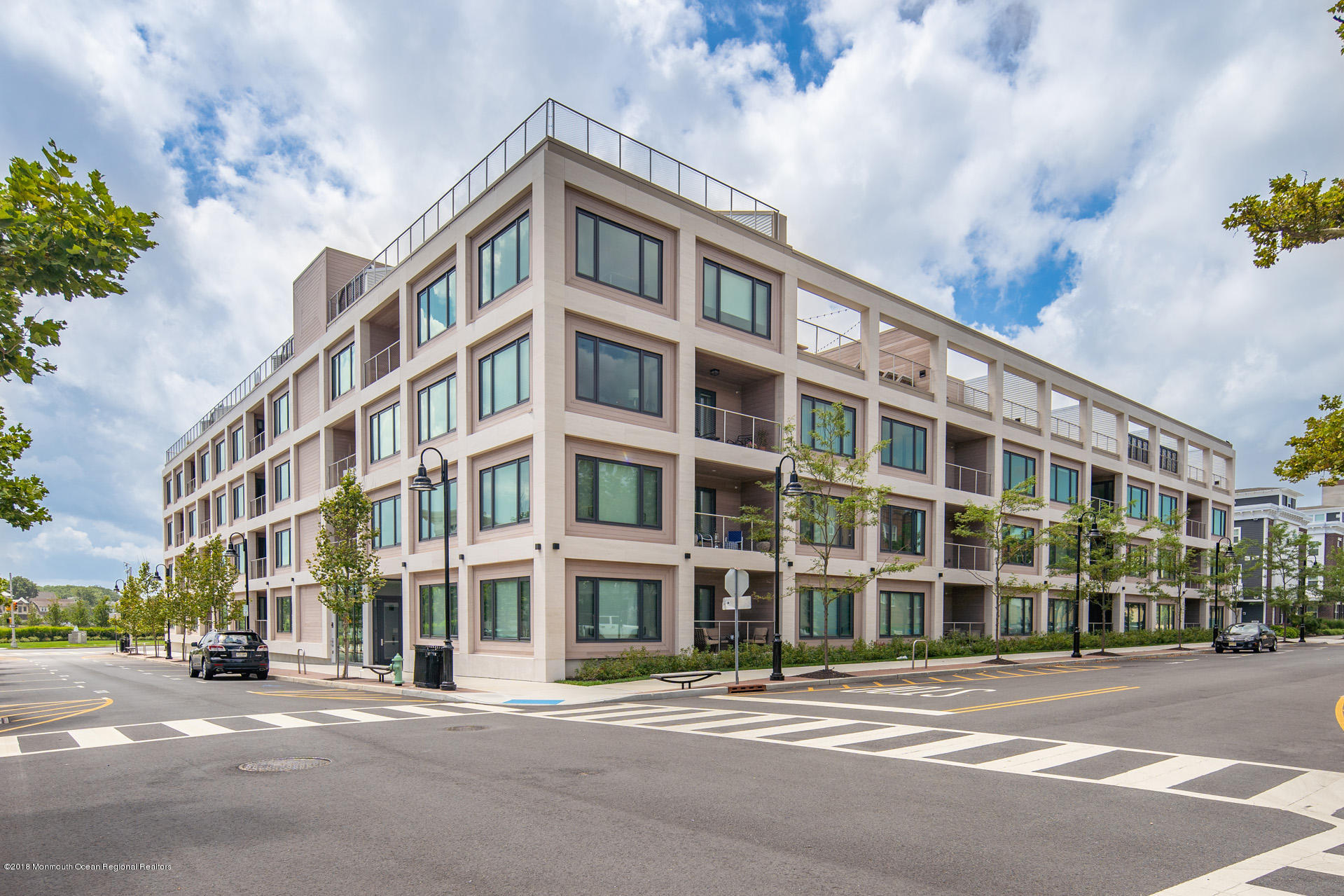 601 Heck Street, 207