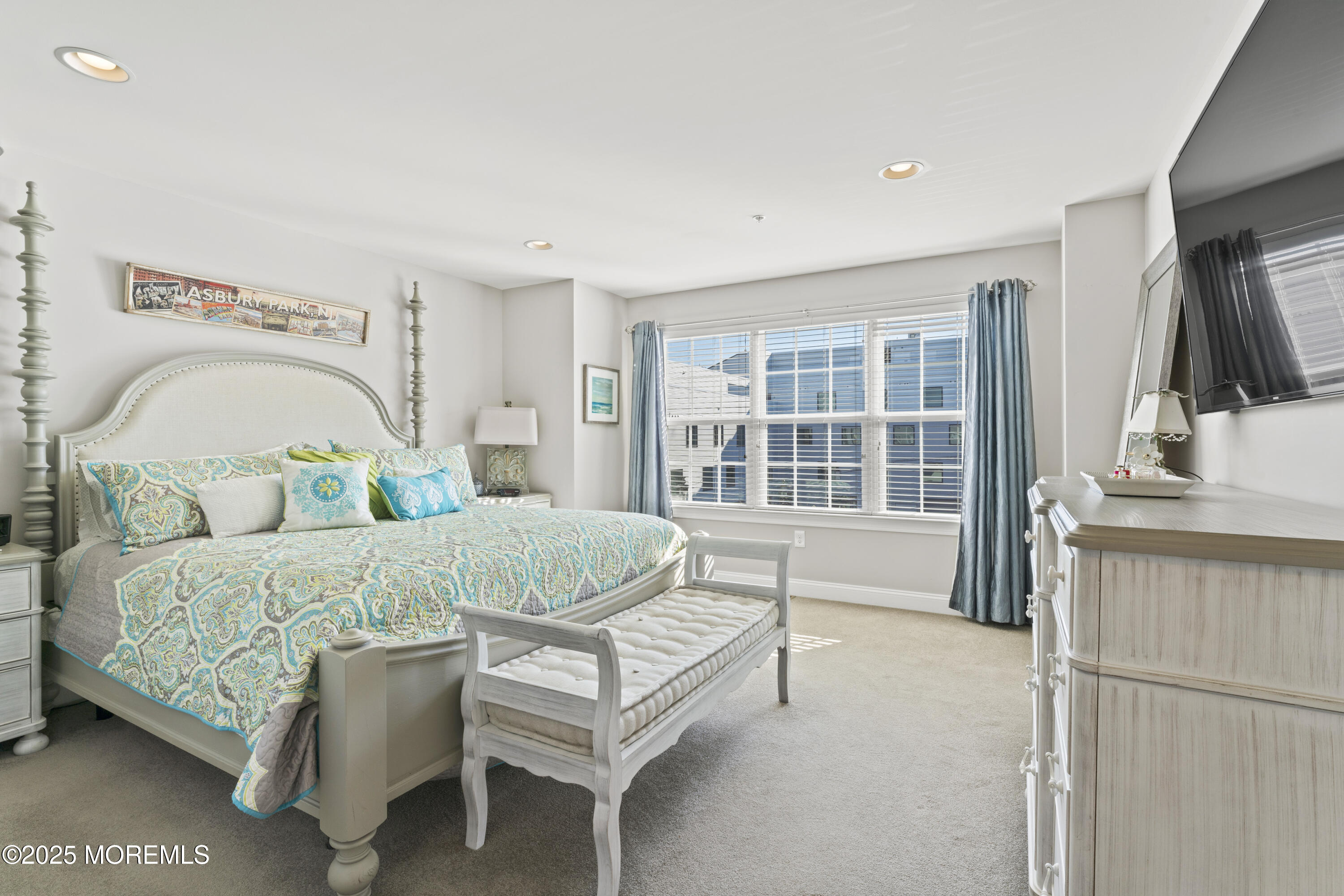 410 Sewall Avenue, 1