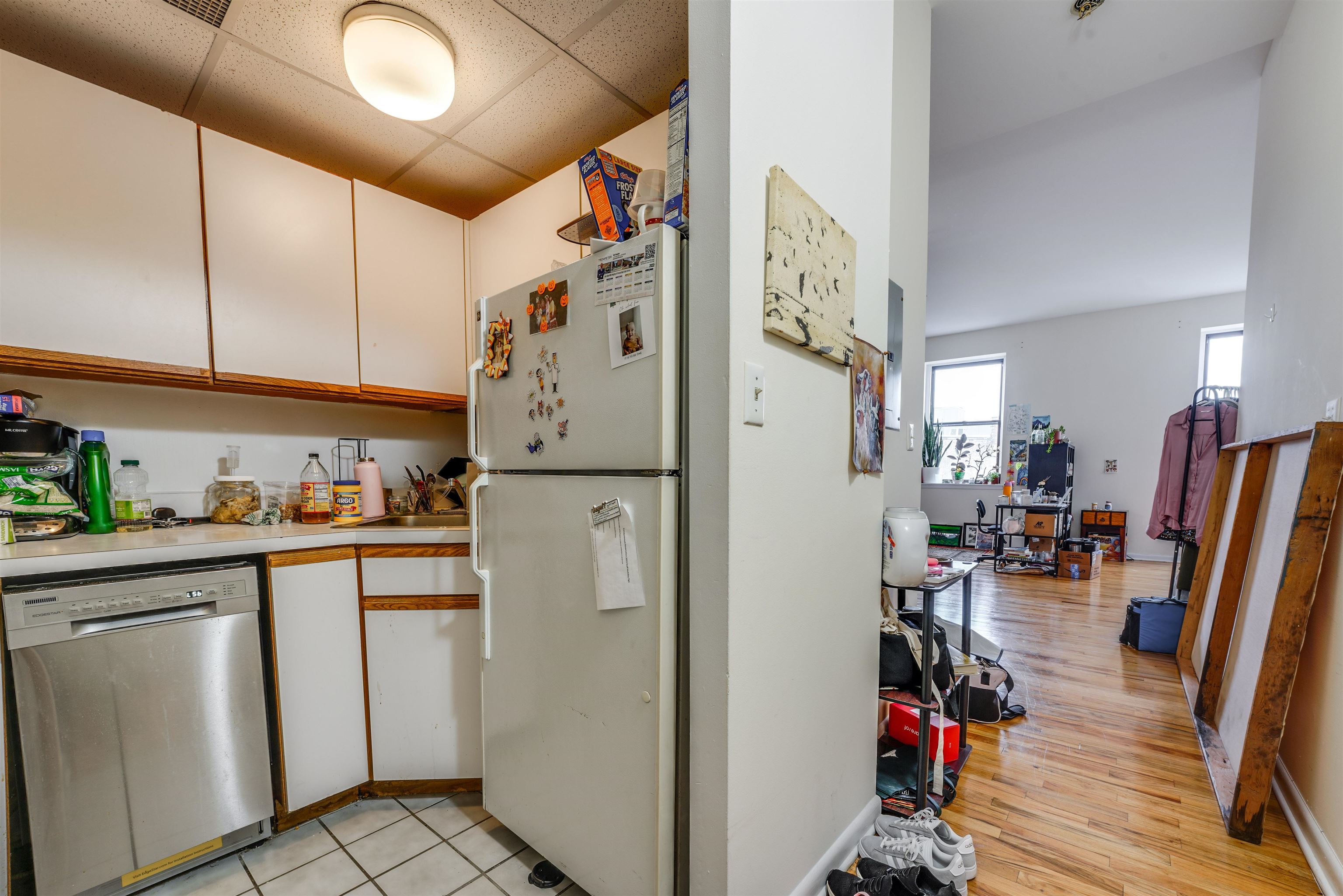 186 WAYNE ST Unit: 323D