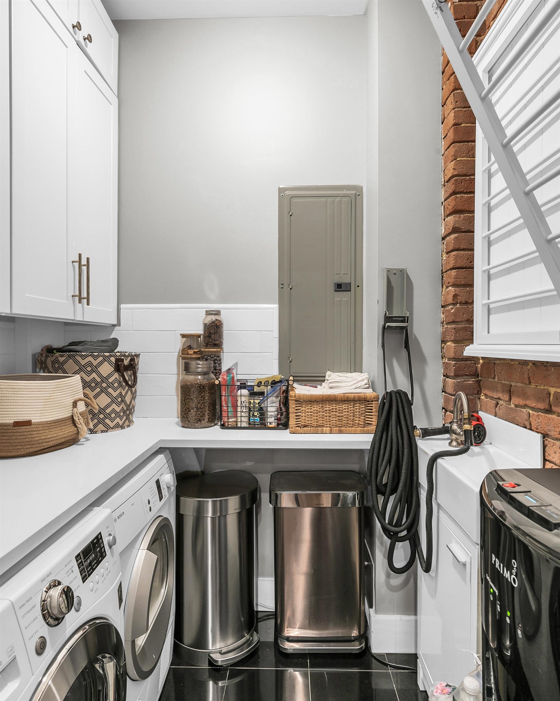 610 CLINTON ST Unit: 2A/2W