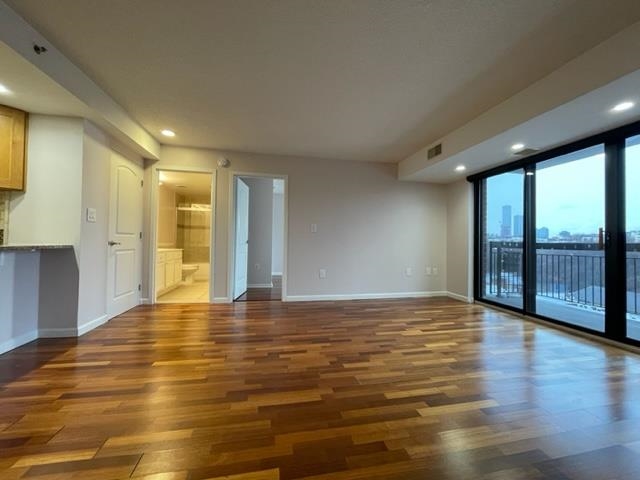 700 1ST ST Unit: 13T