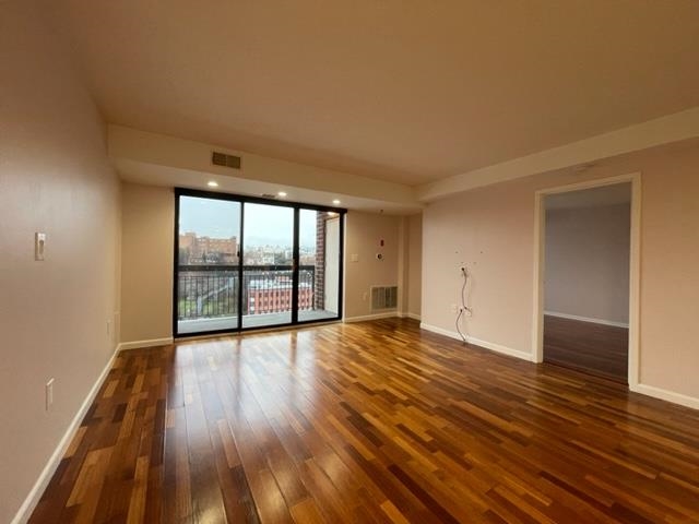 700 1ST ST Unit: 13T