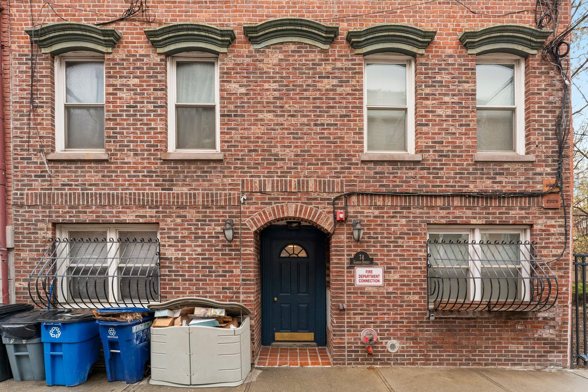 74 GARDEN ST Unit: 3N