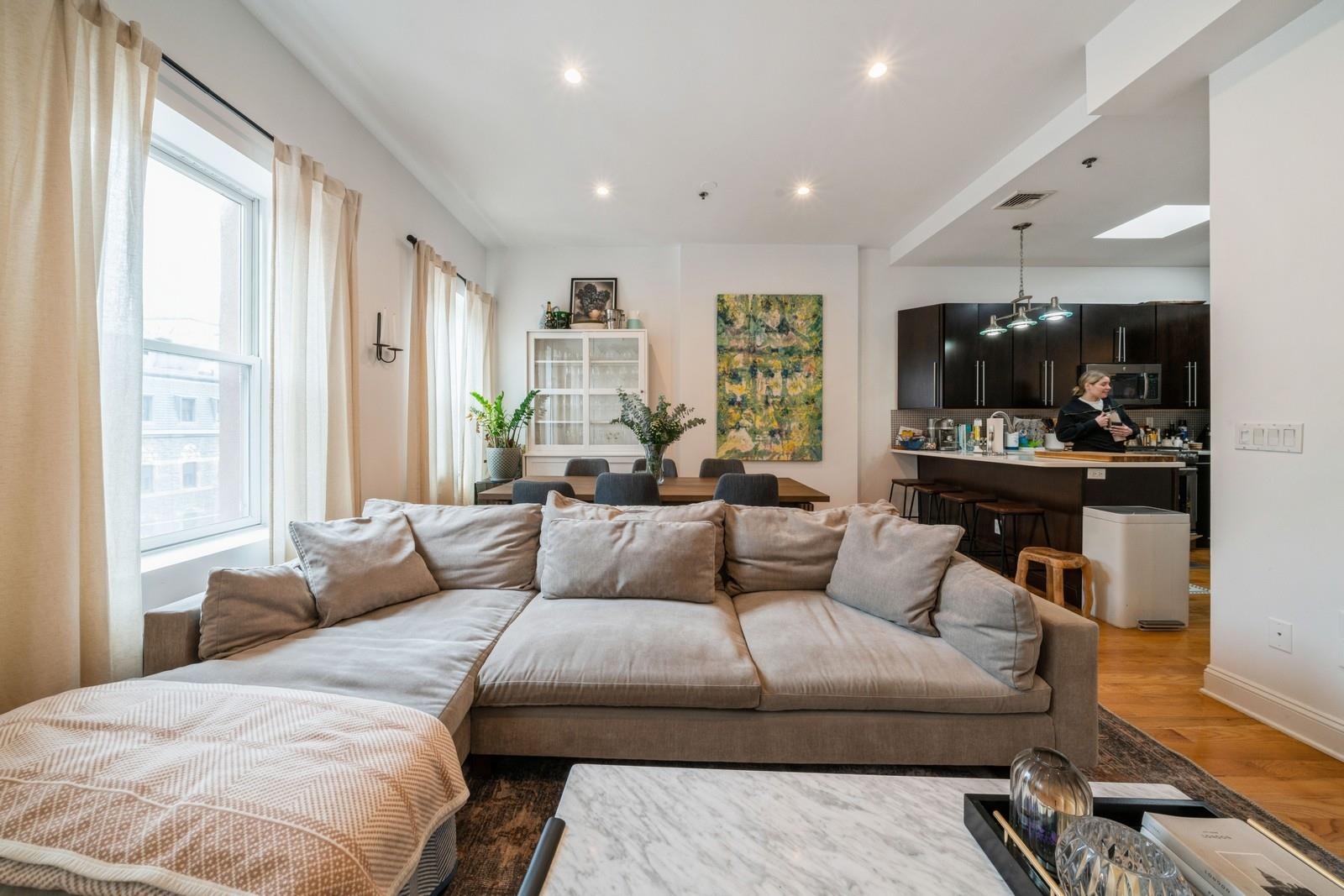 522 HUDSON ST Unit: 4