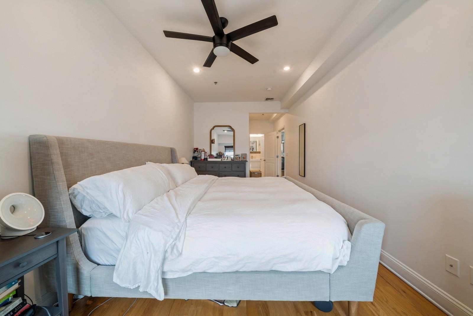 522 HUDSON ST Unit: 4