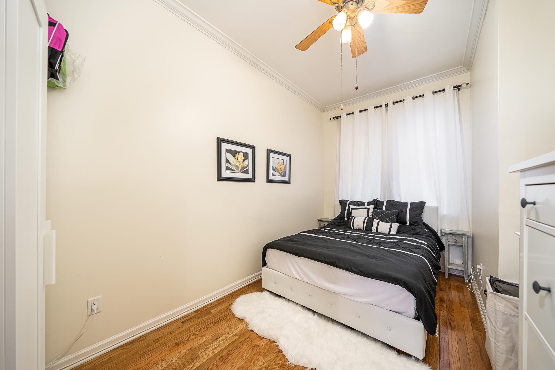 108 WILLOW AVE Unit: 1R