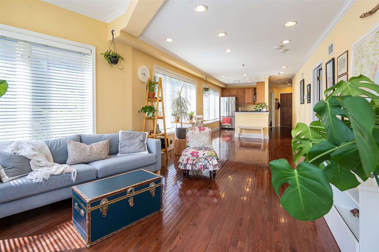 464 NEWARK ST Unit: 2A