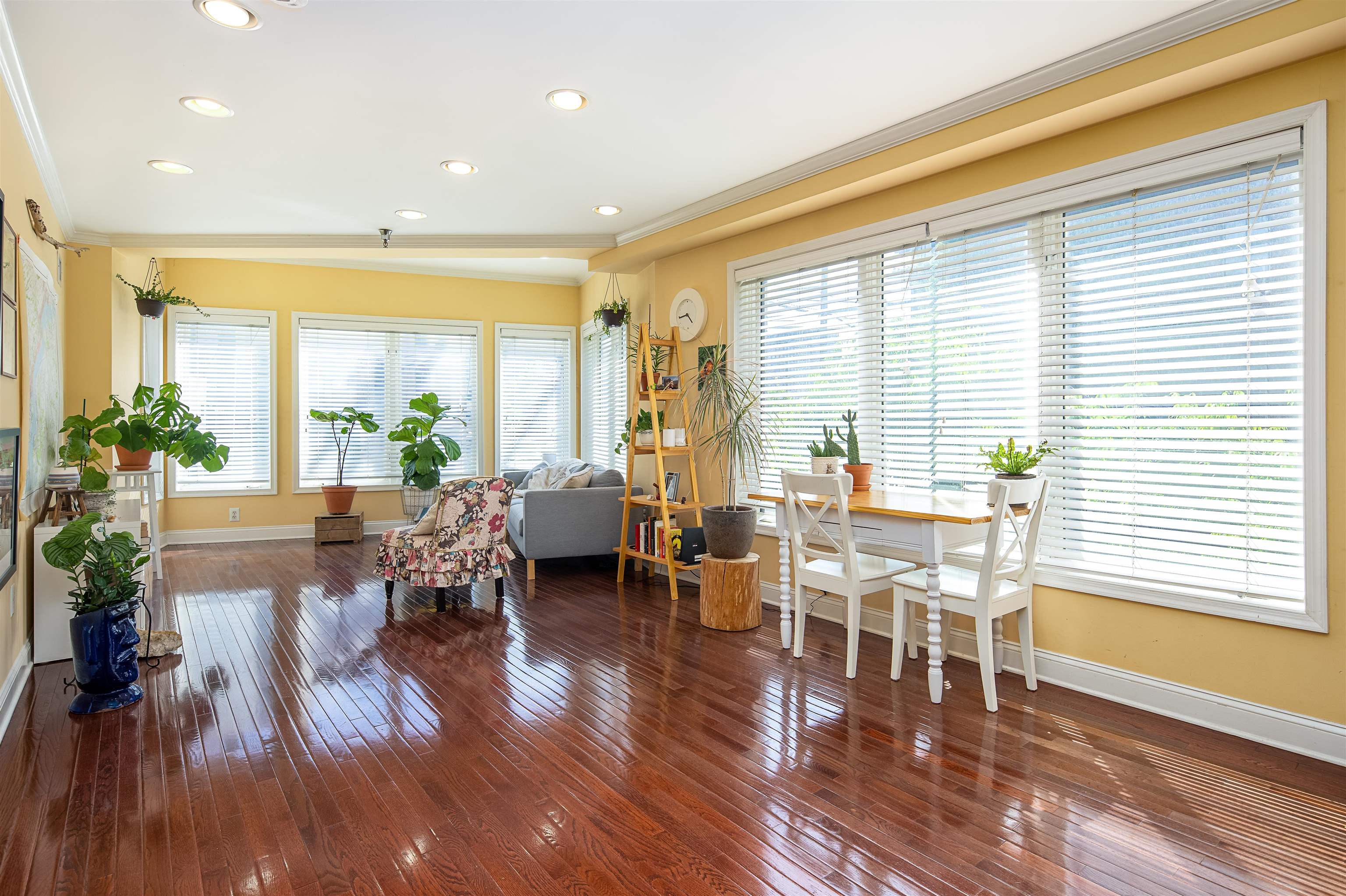 464 NEWARK ST Unit: 2A