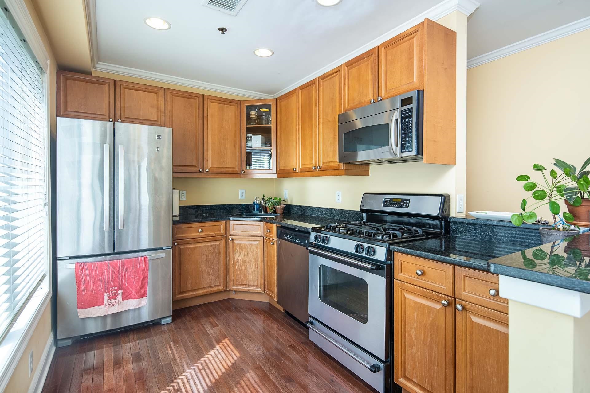 464 NEWARK ST Unit: 2A