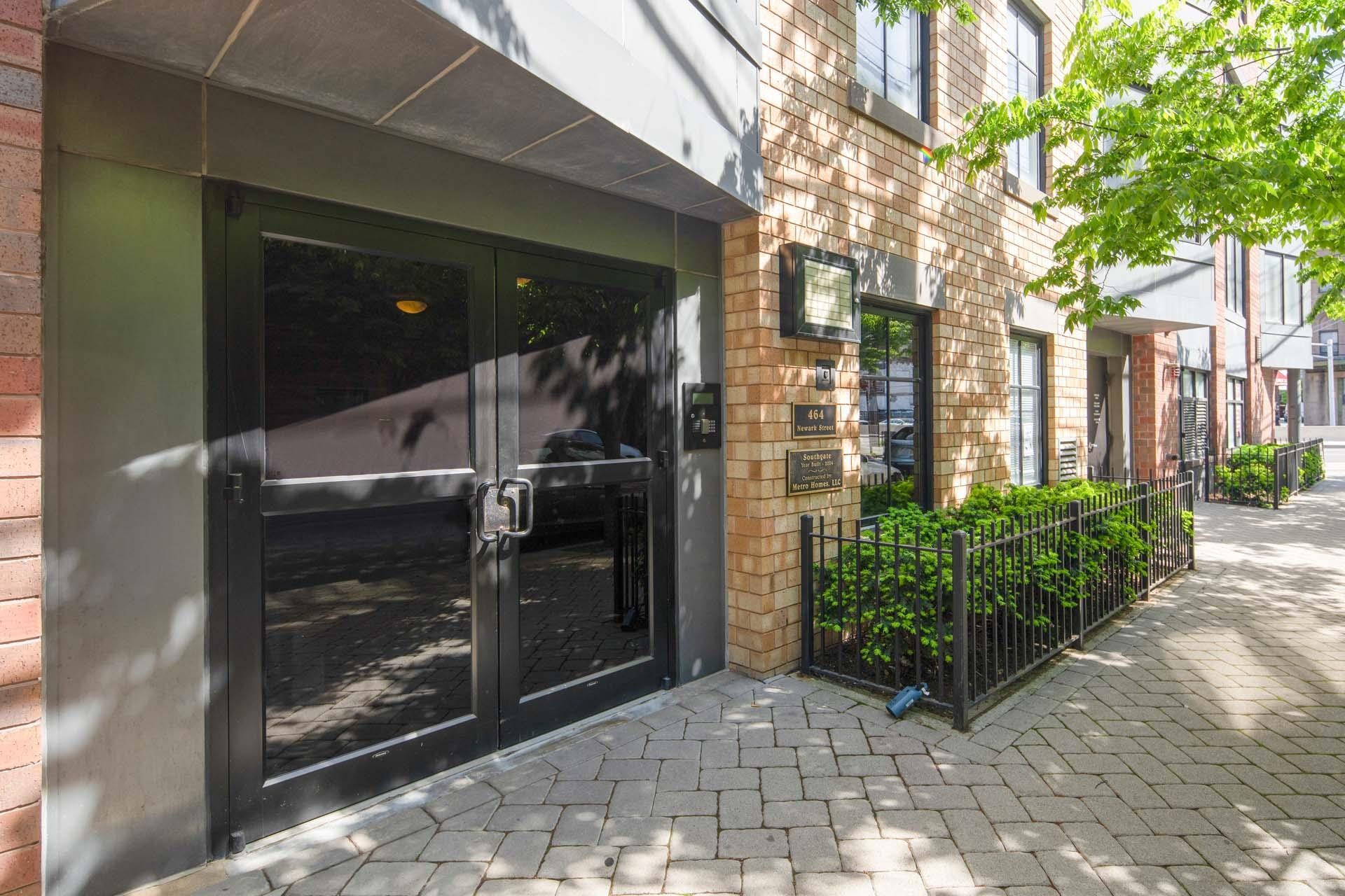 464 NEWARK ST Unit: 2A