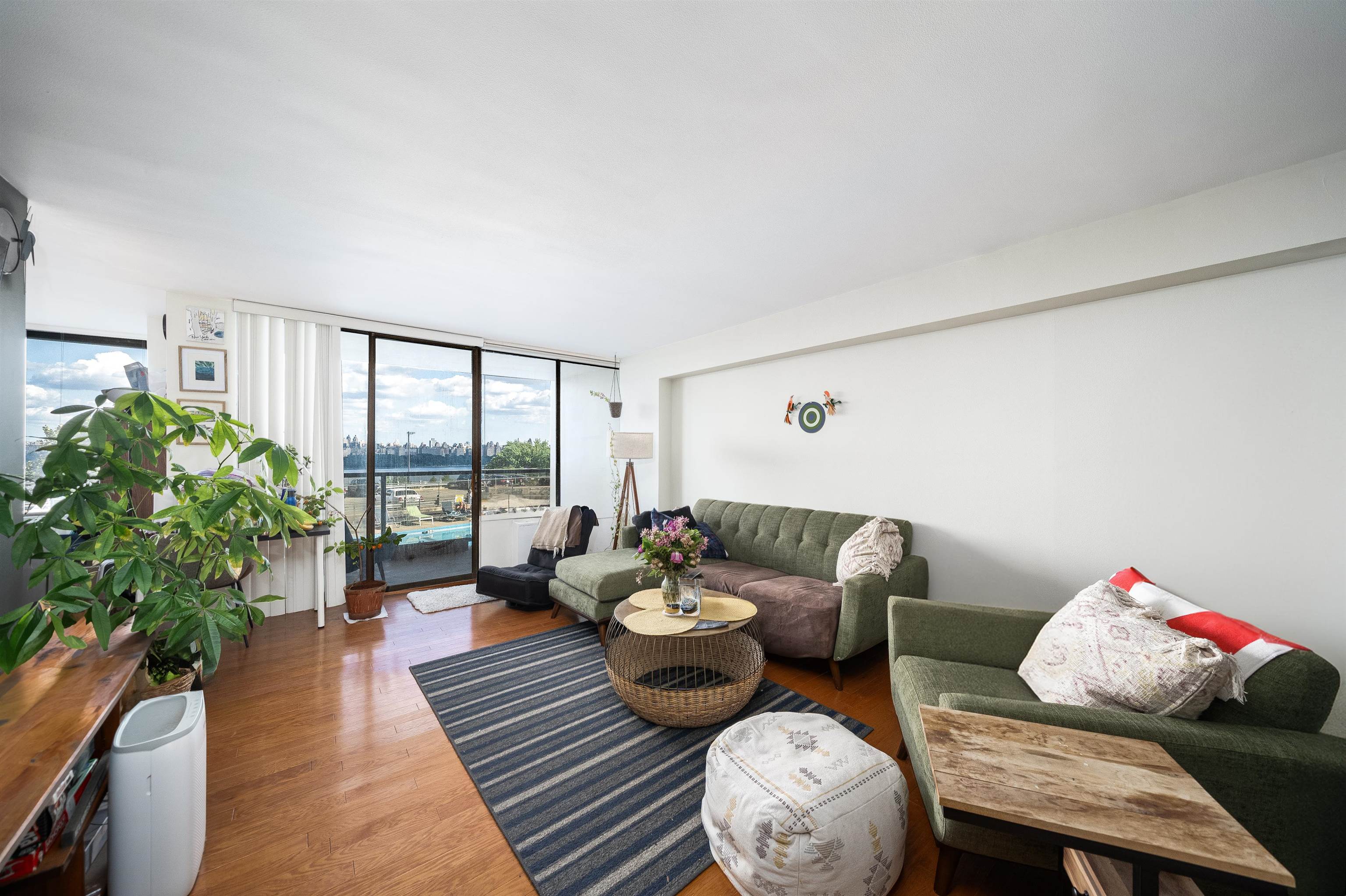 9060 PALISADE AVE Unit: 106
