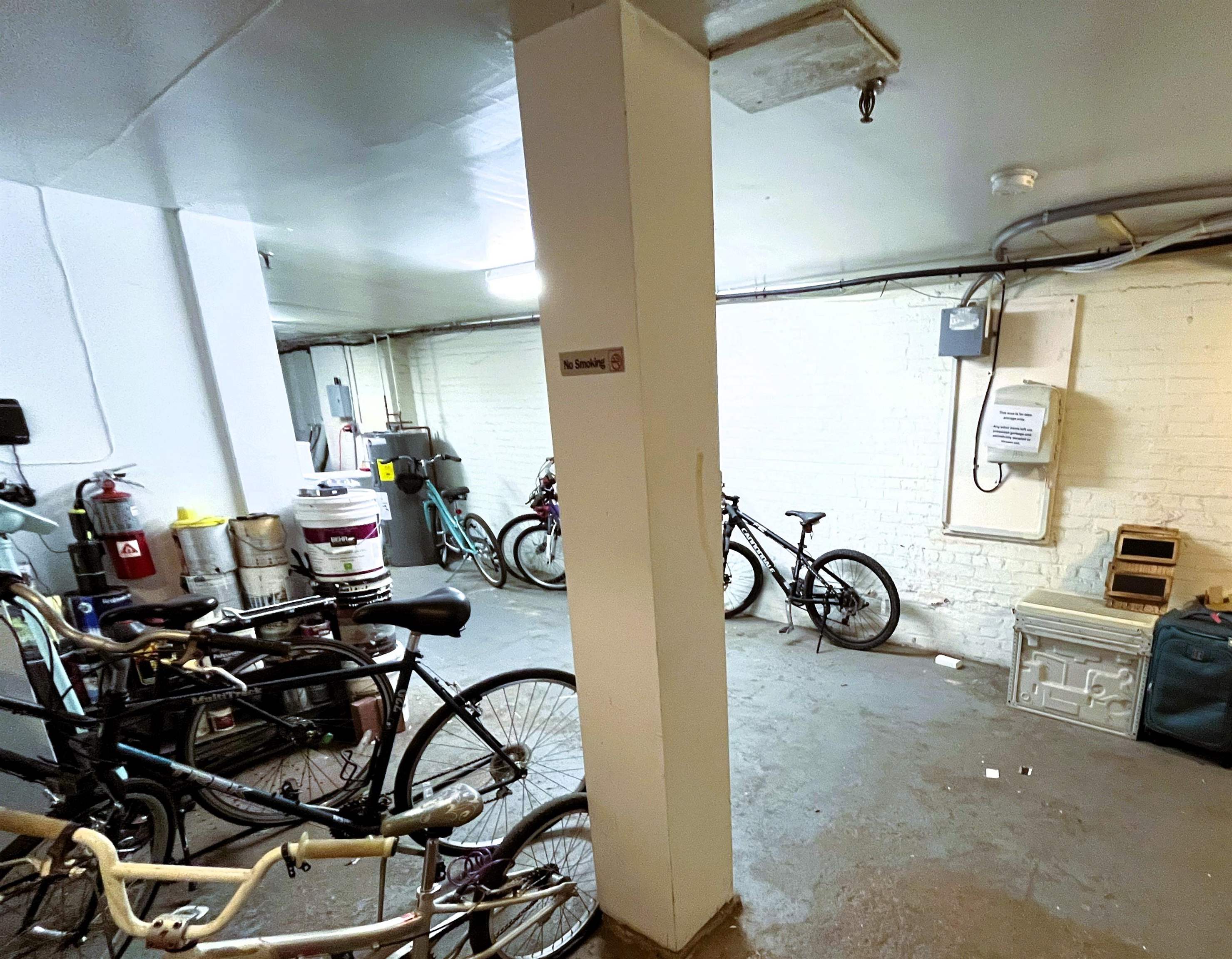 38 HAMILTON PL Unit: 201