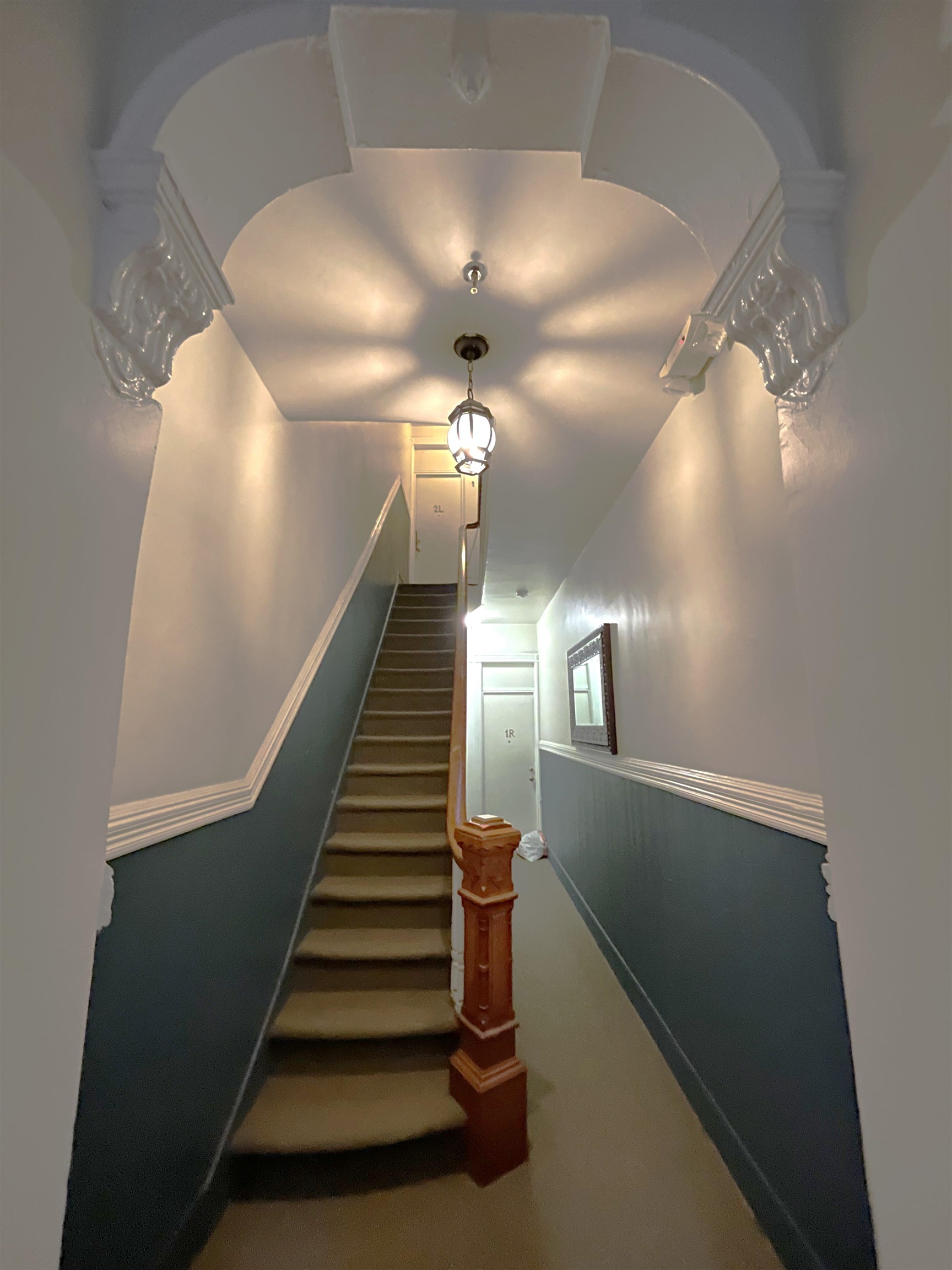 38 HAMILTON PL Unit: 201