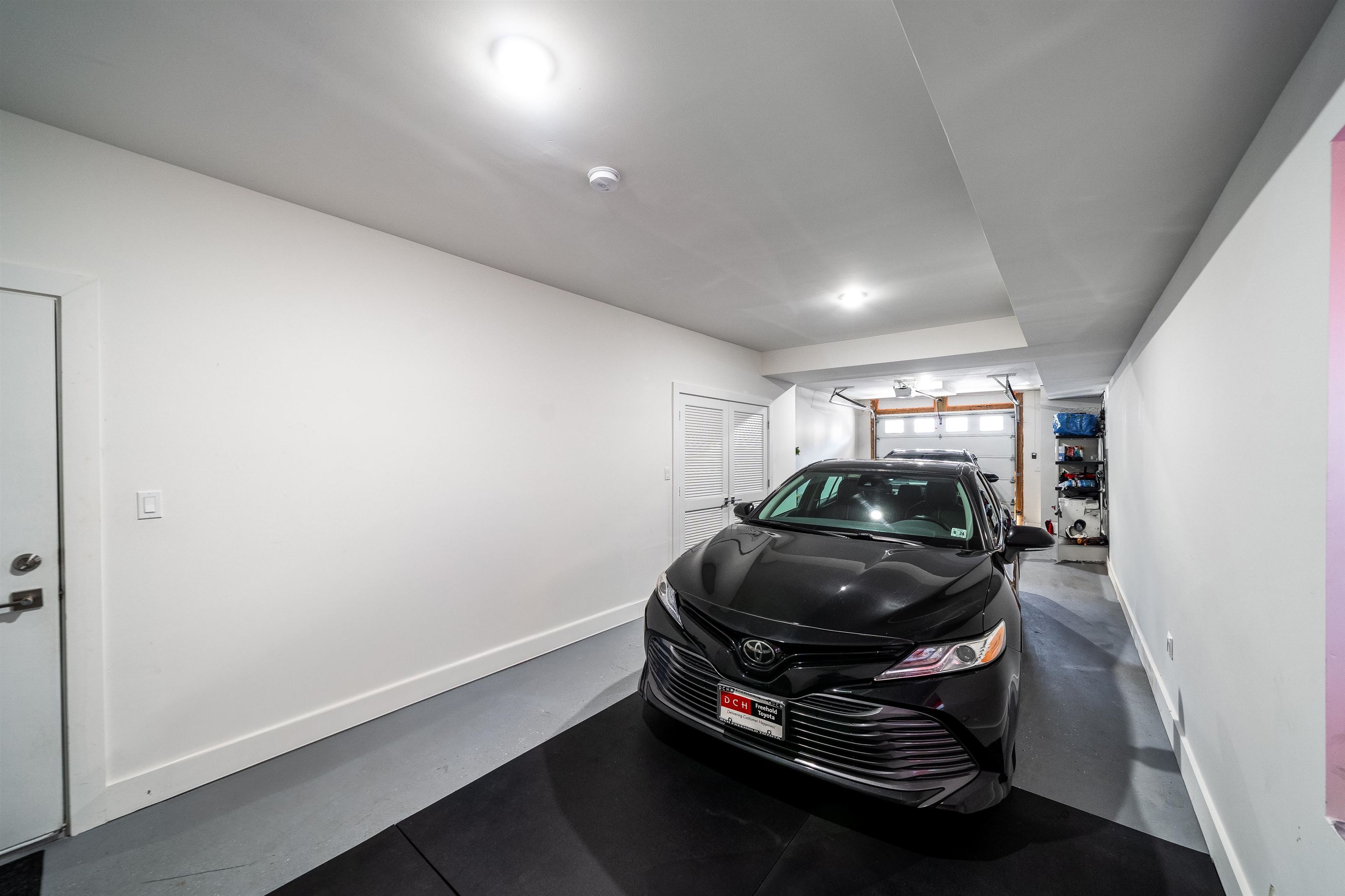 206 FREEMAN AVE Unit: 1